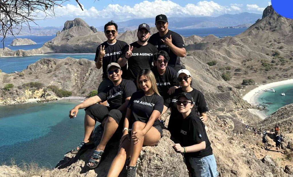 SDB agency team in padar island